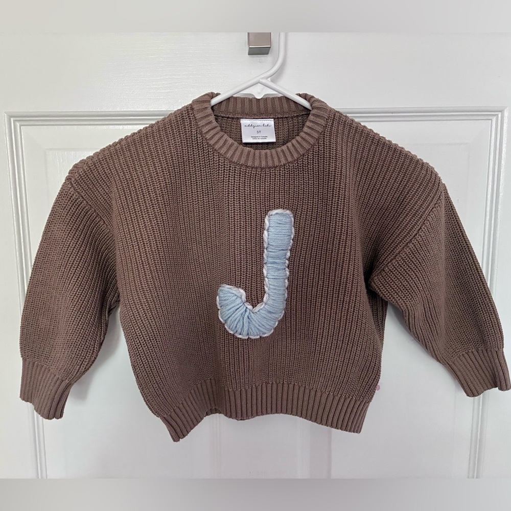 🇨🇦 Addyson Kids Letter “J” drop sleeve sweater